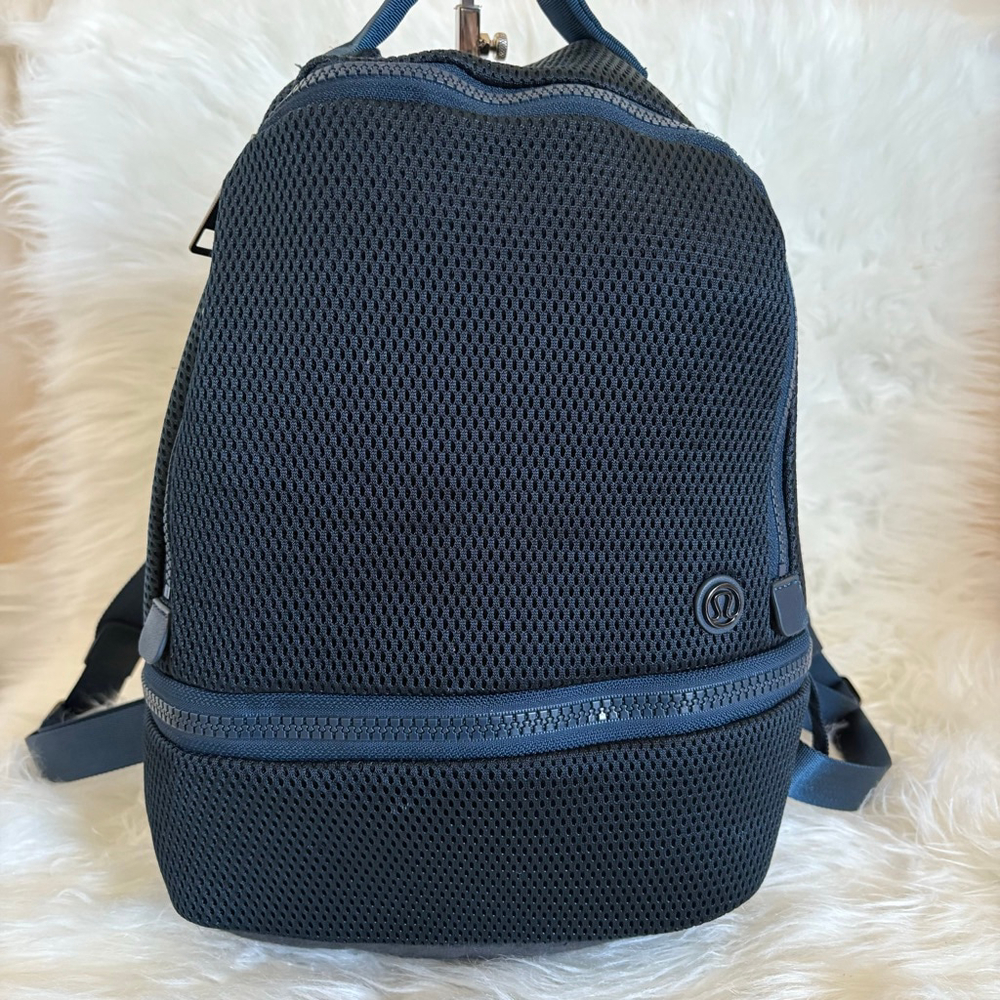 Lululemon Athletica Go Lightly Navy Blue Mesh Backpack Mini - Picture 4 of 13